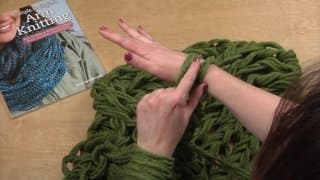 Arm Knitting: 30 Minute Infinity Scarf